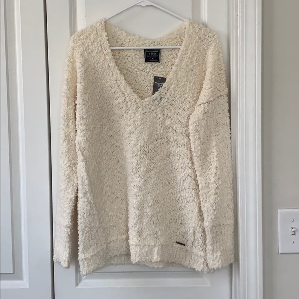 Cream A&F Sweater | M
